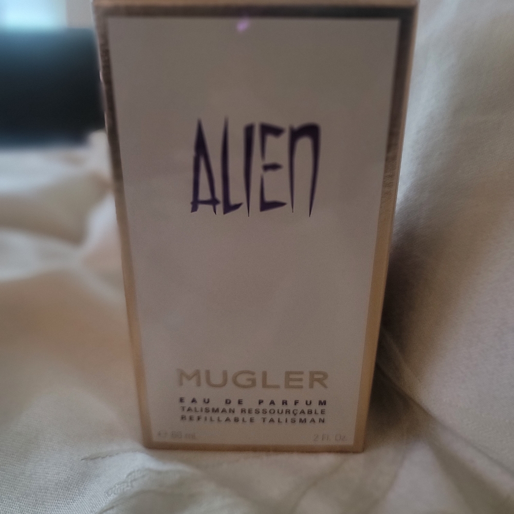 Mugler Alien Eau de Parfum - Purple and Gold